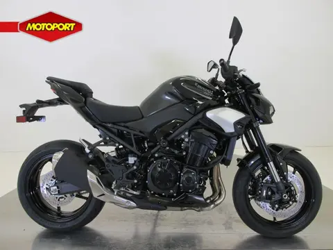 Kawasaki Z900 ABS (bj 2025)