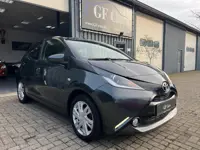 Toyota Aygo 1.0 VVT-i x-play 2015 5D AIRCO LED APK