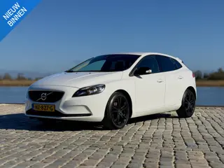 Volvo V40 2.0 T2 Kinetic|Cruise|Bluetooth|Grote Beurt|190PK!