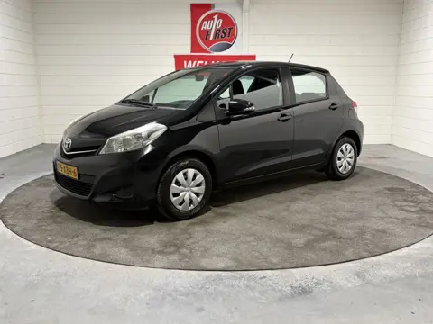 Toyota Yaris 1.0 VVT-i Aspiration, Airco, Achteruitrijcamera, Isofix, Blue tooth, Boekjes, Zuinig, P