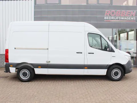 Mercedes-Benz eSprinter L2H2 47 kWh Elektrisch Aut. Airco/Cam