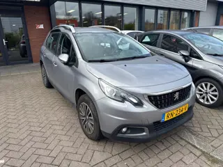 Peugeot 2008 1.2 PureTech Blue Lion