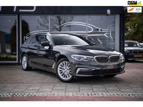 BMW 5-serie Touring 520i High Executive Edition|Leder|Digital cockpit|Luxe leder|Adapt Led
