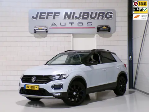 Volkswagen T-Roc 1.0 TSI Style "Origineel NL!" Schuifdak Full-LED Virtual Trekhaak Black-Edition Par