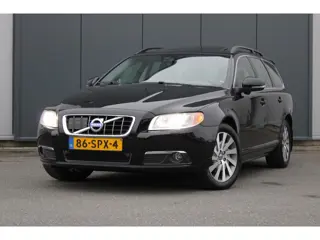 Volvo V70 1.6 T4 Limited Edition, Automaat, Leder, Trekhaak, Blis, Adaptive Cruise, Stoelverwarming,