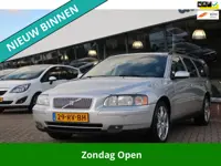 Volvo V70 2.4 Momentum DEALER ONDERHOUDEN !!