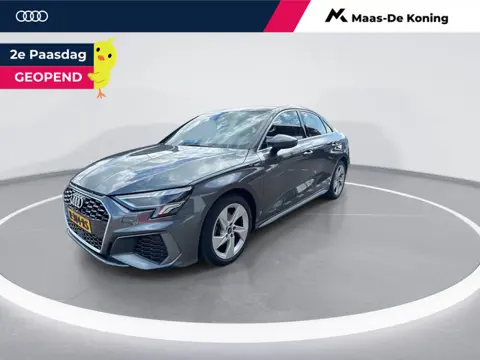 Audi A3 Limousine 30 TFSI 110pk S-Tronic S Edition · Apple/Android Car Play · Parkeerassistent · Cru