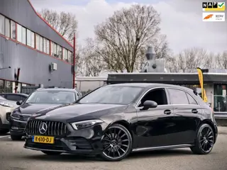 Mercedes-Benz A-klasse 180 Business Solution AMG // APP CONNECT / CAMERA / LED / AUTOMAAT / NAP