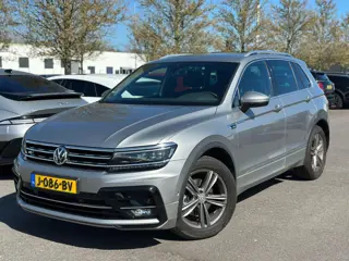 Volkswagen Tiguan 1.5 TSI Comfortline Business R-Line | Camera | LED | Keyless | 19"