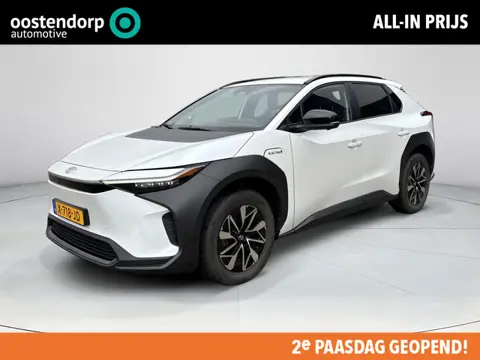 Toyota bZ4X Dynamic 71 kWh **3 FASE /360 CAMERA/ STUURWIELVERWARMING/ DODEHOEK DETECTIE**