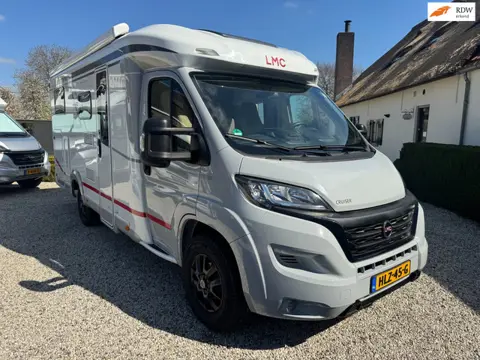 LMC Cruiser V 646 G Lengte bedden 2024