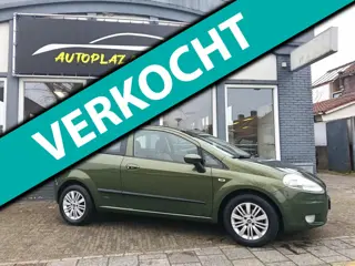 Fiat Grande Punto 1.4-16V Sport /CRUISE/ CLIMA/ TREKHAAK/ 15 INCH/ DISTR VV/ NAP
