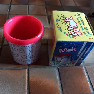 Mok om te kleuren leuk voor een kinderfeestje,
