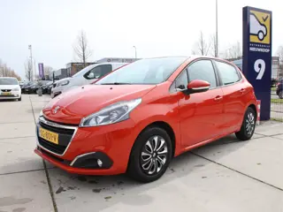 Peugeot 208 1.2 PureTech Blue Lion Carplay, LED, Navigatie, DAB+ Prijspakker!