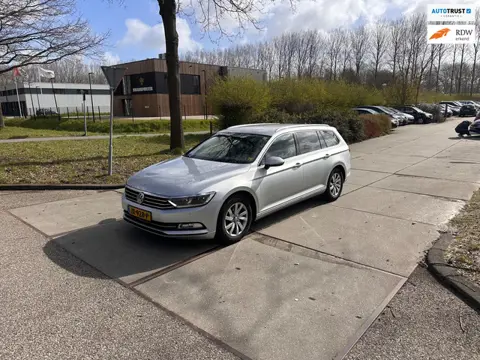 Volkswagen Passat Variant 1.6 TDI Connected Series Automaat.Navi.Clima