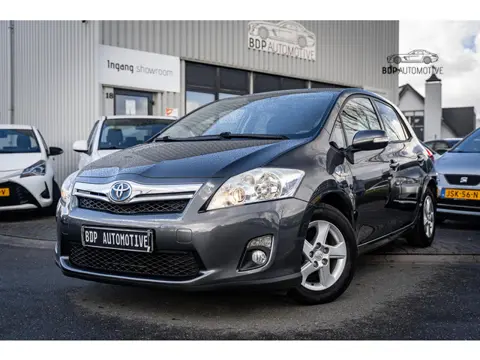 Toyota Auris 1.8 Full Hybrid Limited ✅ Automaat | Trekhaak | Betrouwbaar & zuinig | NL AUTO
