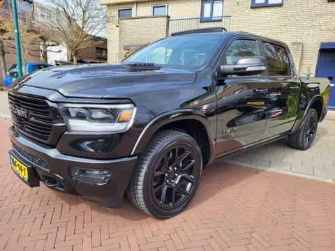 Dodge Ram 1500 5.7 V8 4x4 Crew Cab Laramie