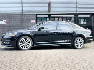 Volkswagen Passat 2.0 TSI Highline 4-deurs automaat,Schuifkanteldak,Navi,
