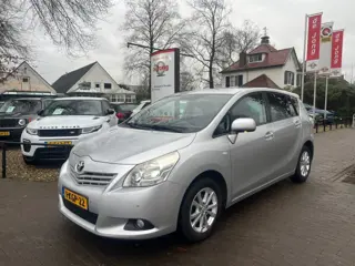 TOYOTA VERSO 1.8 VVT-I BUSINESS 7-PERSOONS / TREKHAAK / NAVI / AIRCO-ECC / PDC 