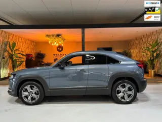 Mazda MX-30 E-SkyActiv 145 First Edition 36 kWh Garantie NAP Memory Camera StoelVW Dodehoek PDC ACC 