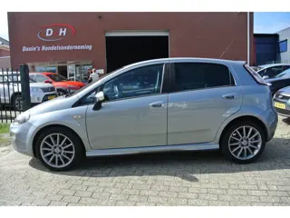 Fiat Punto Evo 0.9 TwinAir Sport airco apk 10-03-2027 inruil mogelijk nap