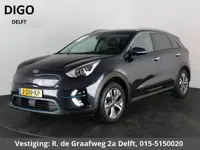 Kia e-Niro DynamicLine 64 kWh | SOH 100% ACCU | 450 km actieradius | Stuur-/Stoelverwarming | Naviga