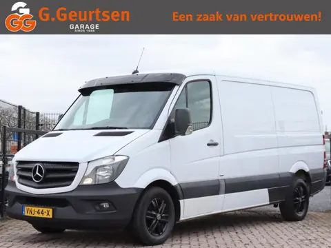 Mercedes-Benz Sprinter 319 3.0 V6 BlueTEC L2H1 Stoelverwarming, Trekhaak, Camera, Apple Carplay/Andr