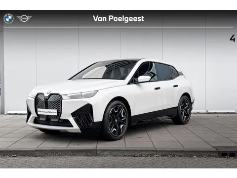 BMW iX xDrive40 High Executive Luchtvering / Harman Kardon Audio / Stoelventilatie / Stoelverwarming