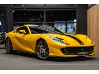 Ferrari 812 V12 Superfast HELE Atelier Full Carbon 6.5 V12 Superfast Giallo Triplo Painted Stripe