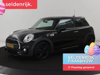 Mini Cooper 1.5 Chili Serious Business | JCW Pack |  Stoelverwarming | Head-Up | Sportstoelen | Harm
