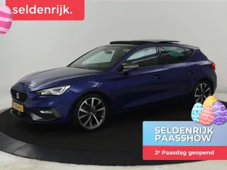 SEAT Leon 1.0 TSI FR Launch Edition | Panoramadak |  Trekhaak | Stoelverwarming | Camera | Carplay |