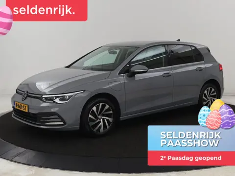 Volkswagen Golf 1.4 eHybrid Style | Head-Up | Stoelverwarming |  Trekhaak | Sfeerverlichting | Massa