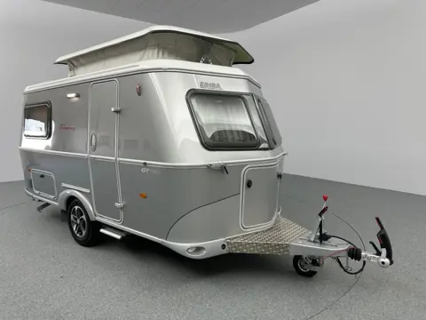 Eriba Touring Triton 418 GT 4 persoons  INCL. STALLING