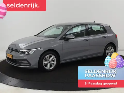 Volkswagen Golf 1.0 eTSI Life | Camera | Carplay | Navigatie |  Sfeerverlichting | Parkeerhulp | Ada