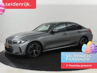 BMW 3-serie 320e M Sport | Trekhaak | Stoelverwarming |  Camera | Leder/Alcantara | Stuurverwarming 