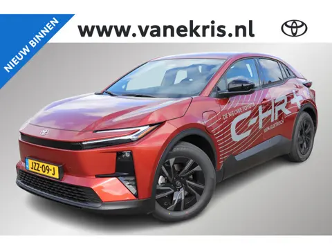 Toyota C-HR+ First Edition 77 kWh Demovoordeel!, 607 (WLTP), Elec. Achterklep, Sensoren, Camera!