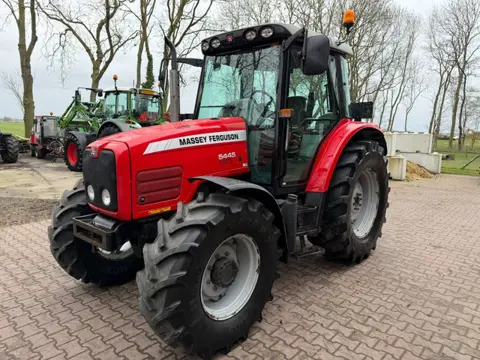 Massey Ferguson 5445 Dyna 4 (bj 2008)