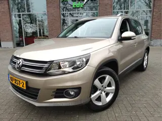 Volkswagen Tiguan 1.4 TSI Sport&Style Trekhaak - Leder - Navigatie - Climatronic
