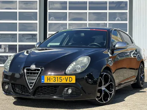 Alfa Romeo Giulietta 1.4 T Distinctive 170pk | Airco automatisch | Bluetooth | Cruise control | Lich