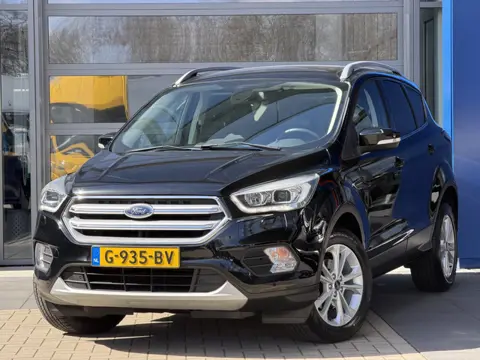 Ford Kuga 1.5 EcoBoost Titanium | Trekhaak | 2.000kg trekgw. | All season | Xenon | Navigatie | Appl