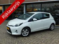 Toyota Yaris 1.5 Full Hybrid Dynamic (bj 2014, automaat)