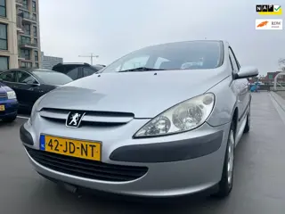 Peugeot 307 1.4 XT Clima Cruise PDC LMV Nieuwe Koppeling Nieuwe Apk