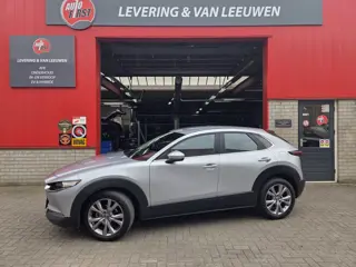 Mazda CX-30 2.0 e-SkyActiv-G M Hybrid Parkeersensoren Voor + Achter/ Navigatie/ Stoel en stuur verwa