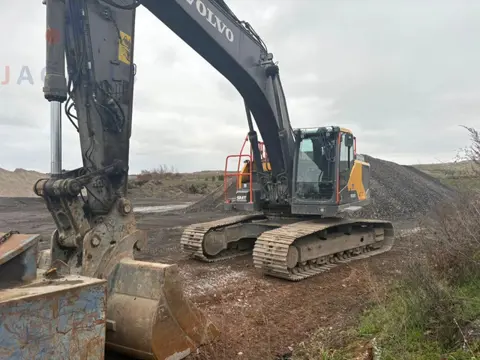 Volvo EC 300 E (bj 2021)