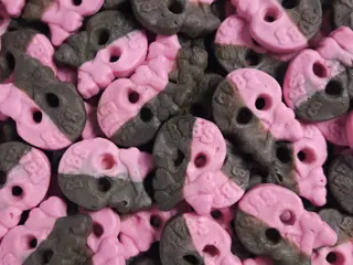Bubs Godis AB Drop Framboos Schuim Skulls - Vegan Snoep!