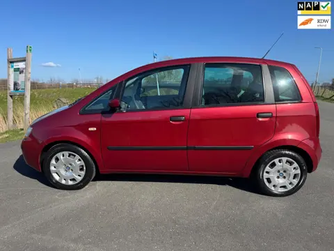 Fiat Idea 1.4-16V Emotion