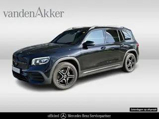 Mercedes-Benz GLB 180 AMG // Nightpakket // Sfeerverlichting // 19" AMG Velgen // Camera // Elek. Ac
