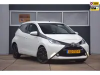 Toyota Aygo 1.0 VVT-i x-play + NAVI/CARPLAY/CAMERA/CRUISE