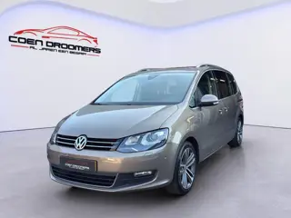 Volkswagen Sharan 2.0 TSI Highline 7p. | Panoramadak | Xenon | 7-zits | Parkeercamera met parkeersen