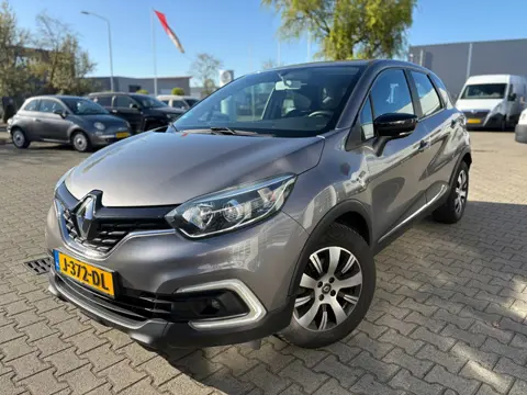 Renault Captur 1.2 TCe Limited Automaat (BOVAG/RIJKLAARPRIJS)